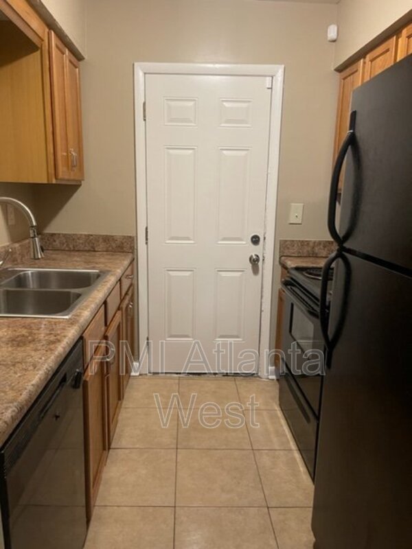 Available mid-May

Updated unit in historic Ashview Heights in Southwest Atlanta.
** Accepting Housing Vouchers property image