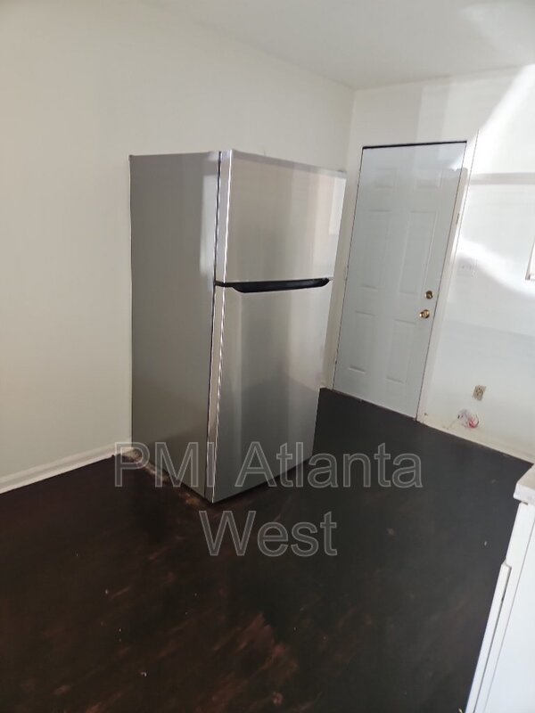 Location is everything! Accepting housing vouchers. property image