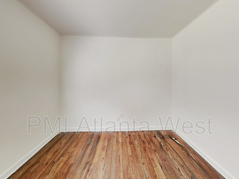 Location is everything! Accepting housing vouchers. property image